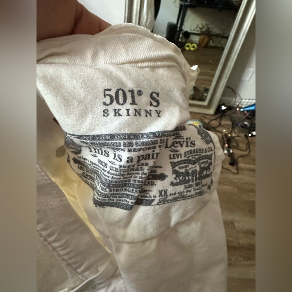 White 501 Skinny Levi’s 28 - Picture 3 of 8